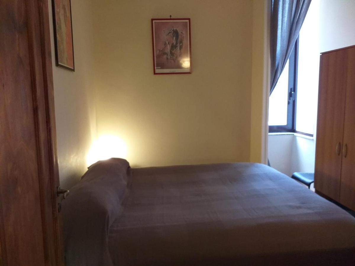 לינה וארוחת בוקר נאפולי Relax In Centro מראה חיצוני תמונה